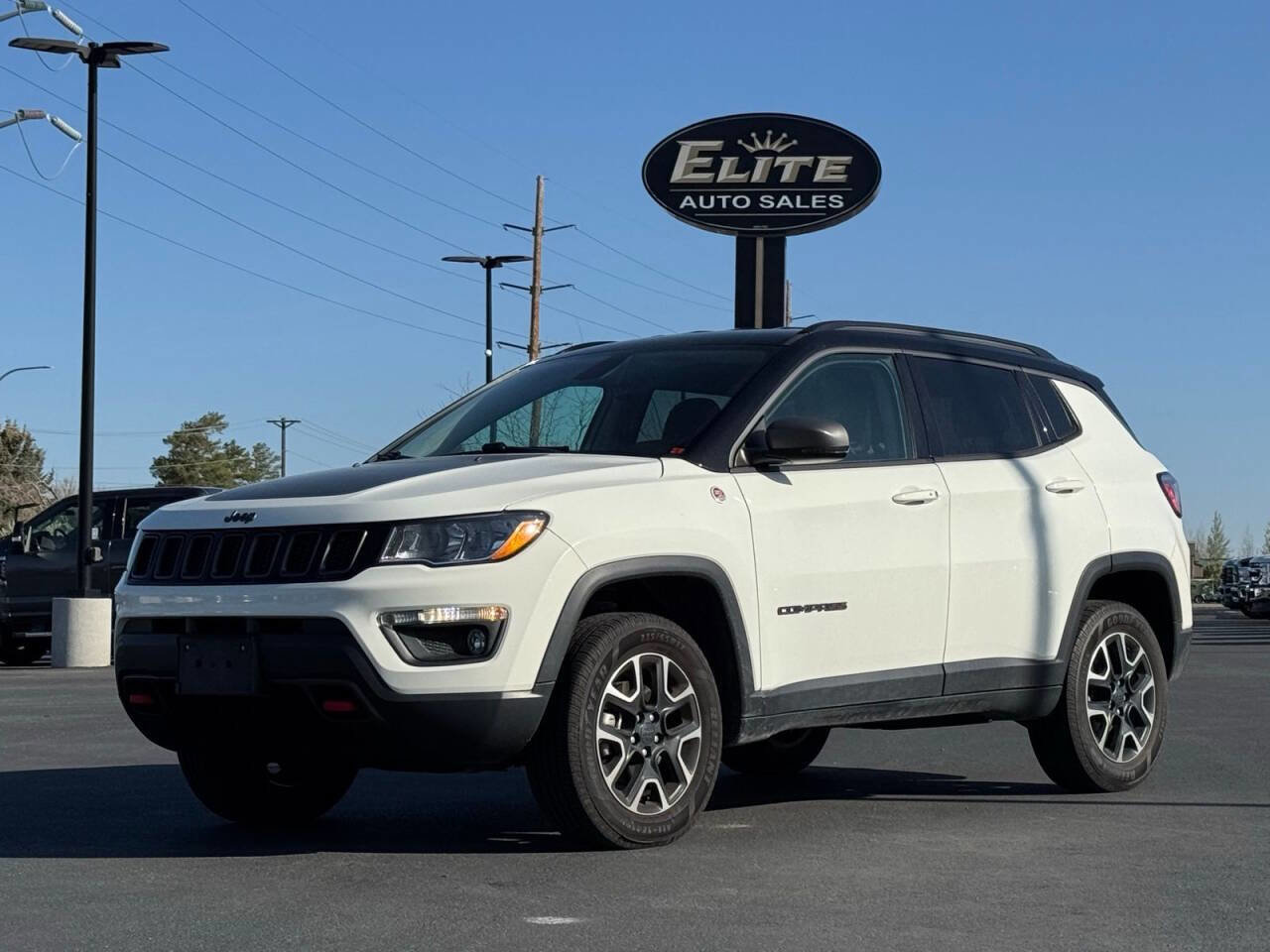 Used 2020 Jeep Compass Trailhawk AWD/4WD image 1