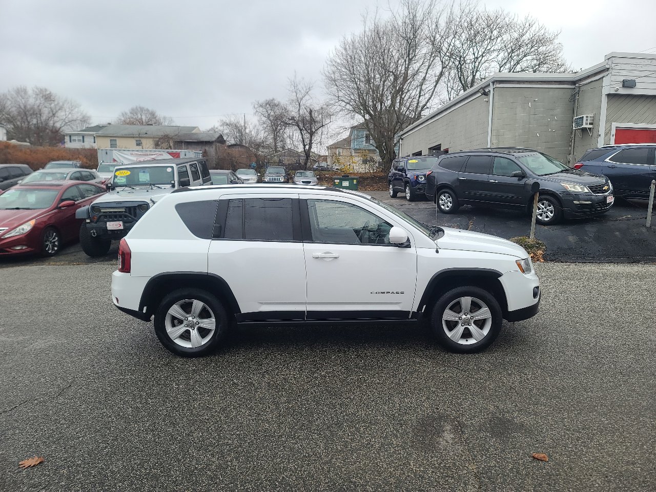 Used 2014 Jeep Compass Latitude image 8