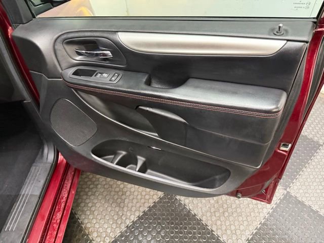 Used 2019 Dodge Grand Caravan GT image 34