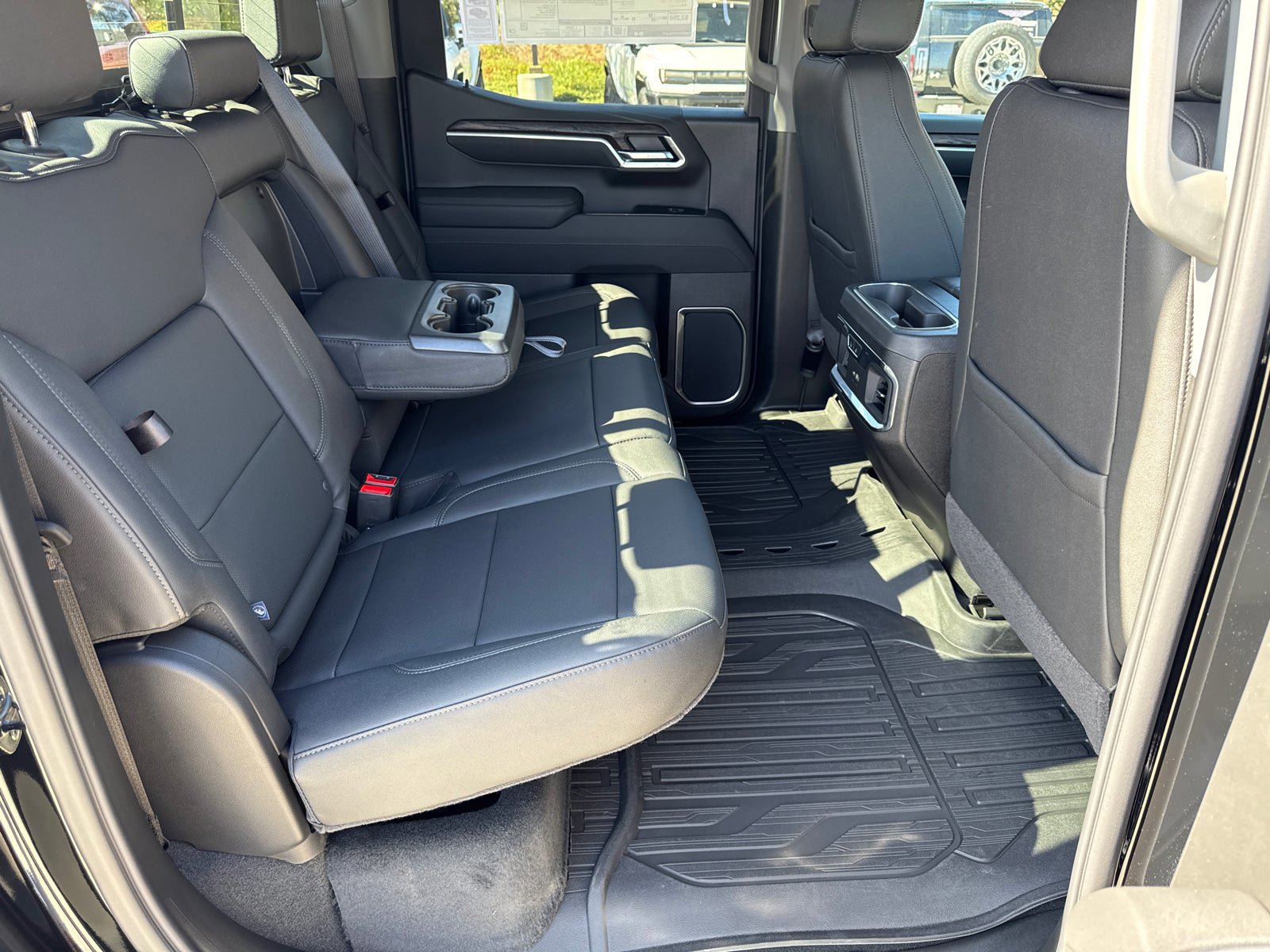 Used 2026 GMC Sierra 1500 SLT w/ SLT Premium Plus Package AWD/4WD image 18