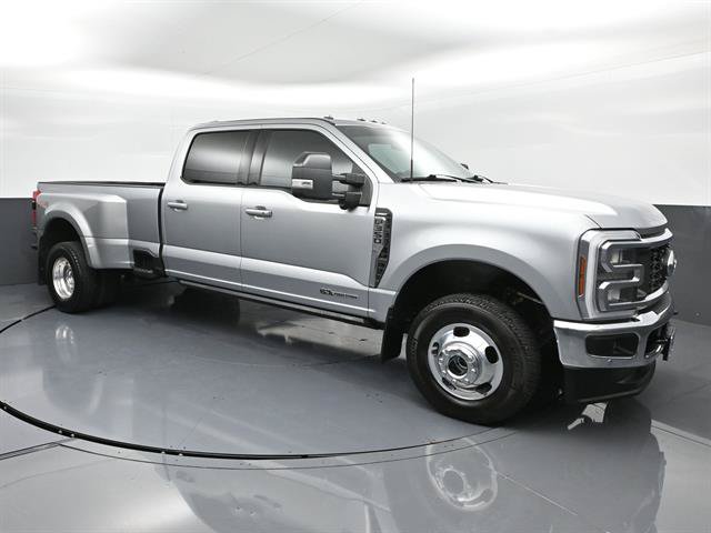 Used 2024 Ford F350 Lariat w/ Lariat Ultimate Package AWD/4WD image 2