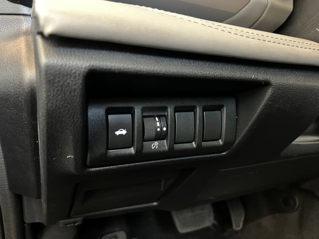 Used 2021 Subaru Legacy Limited AWD/4WD image 30
