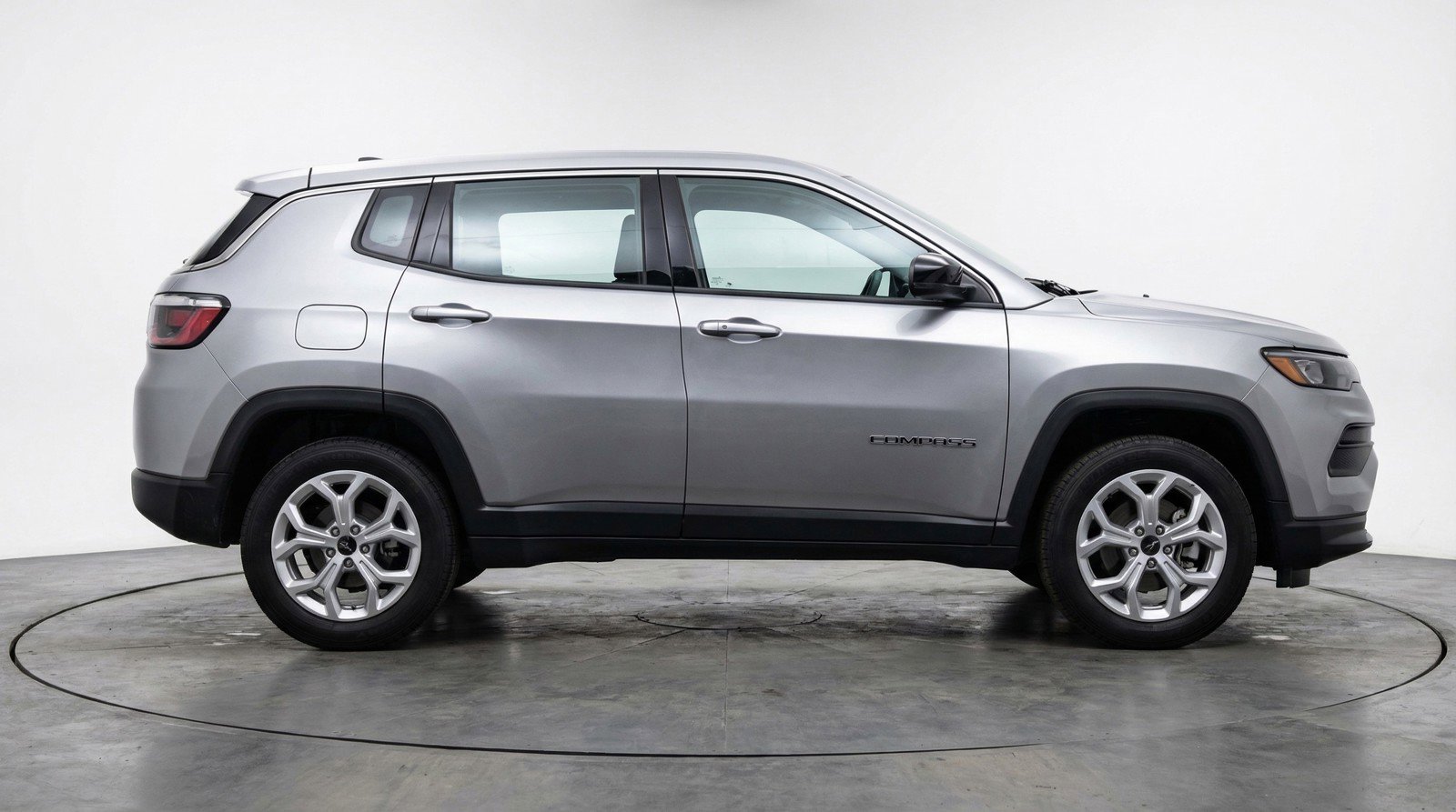 Used 2025 Jeep Compass Latitude image 11