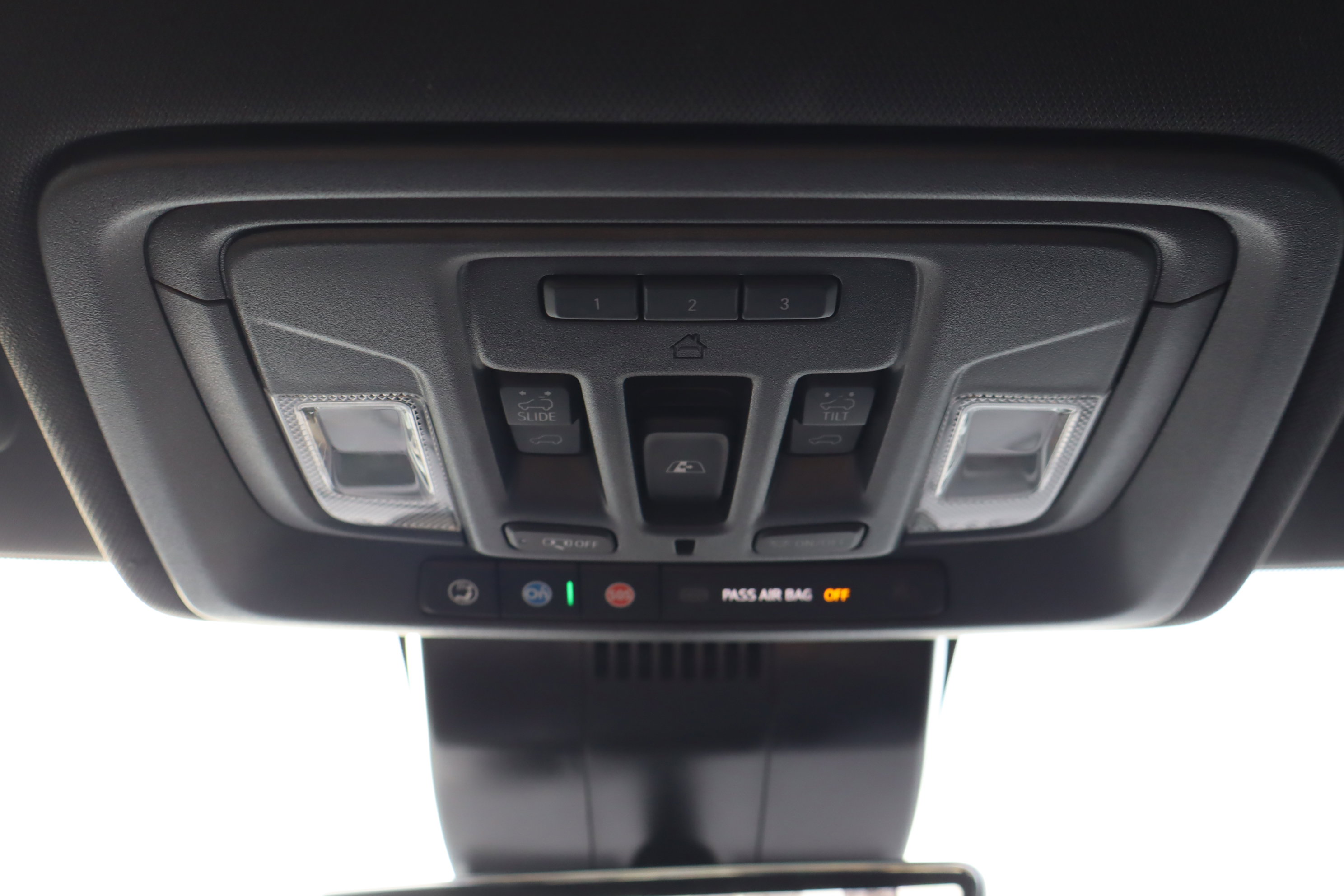 Certified 2025 Chevrolet Silverado 1500 High Country image 33