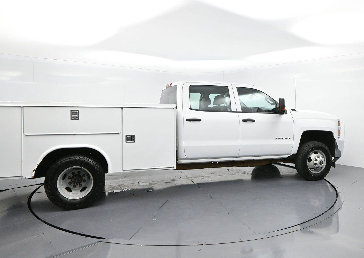 Used 2019 Chevrolet Silverado 3500 W/T w/ WT Convenience Package AWD/4WD image 8
