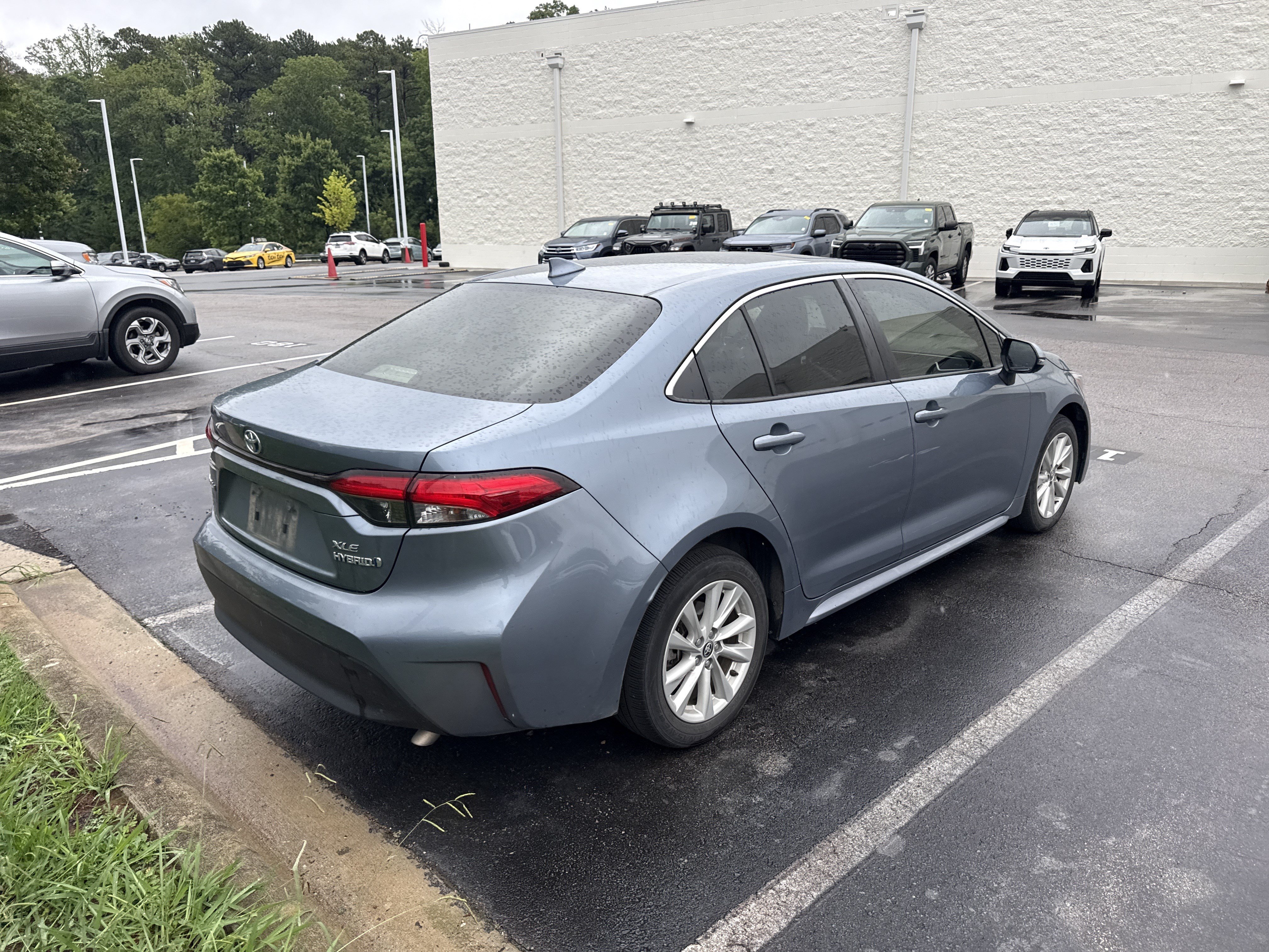 Used 2023 Toyota Corolla XLE FWD image 42