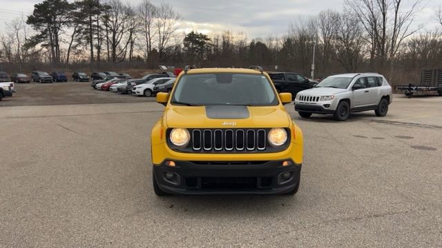 Used 2017 Jeep Renegade Latitude w/ Popular Equipment Group image 10