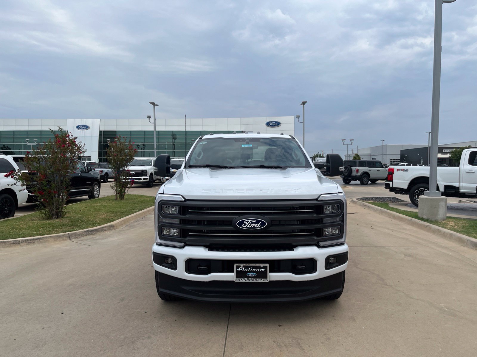 New 2027 Ford F250 XLT w/ XLT Premium Package AWD/4WD image 9