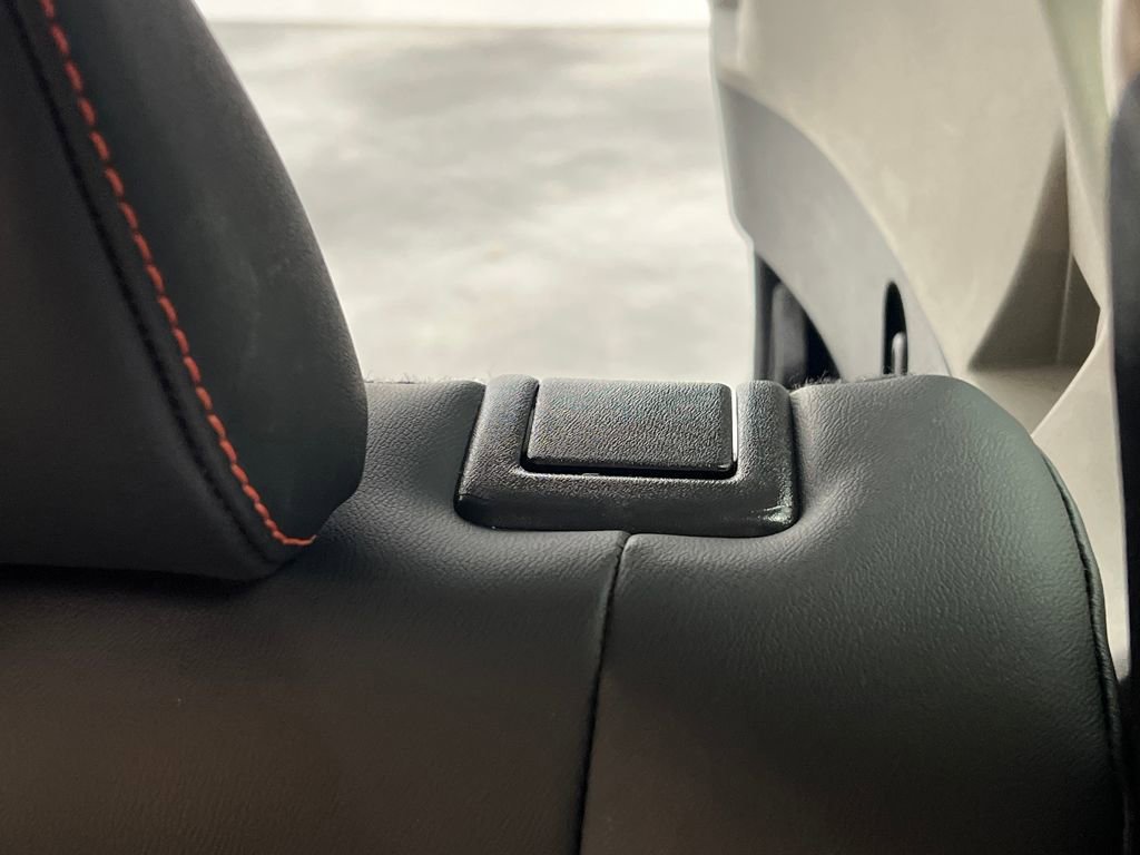 Used 2025 Nissan Rogue SV image 14