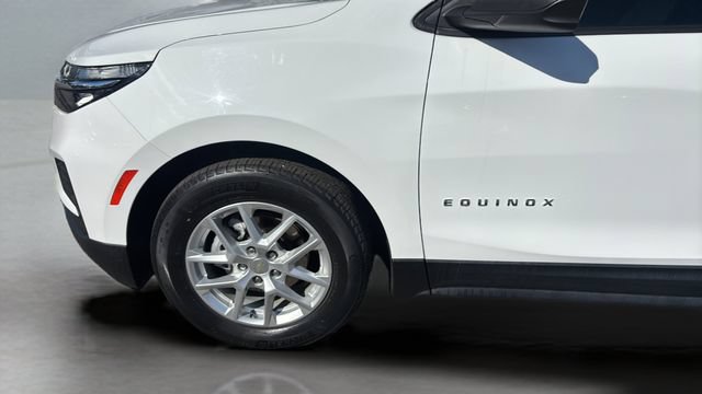 Used 2022 Chevrolet Equinox LS w/ LS Convenience Package FWD image 32