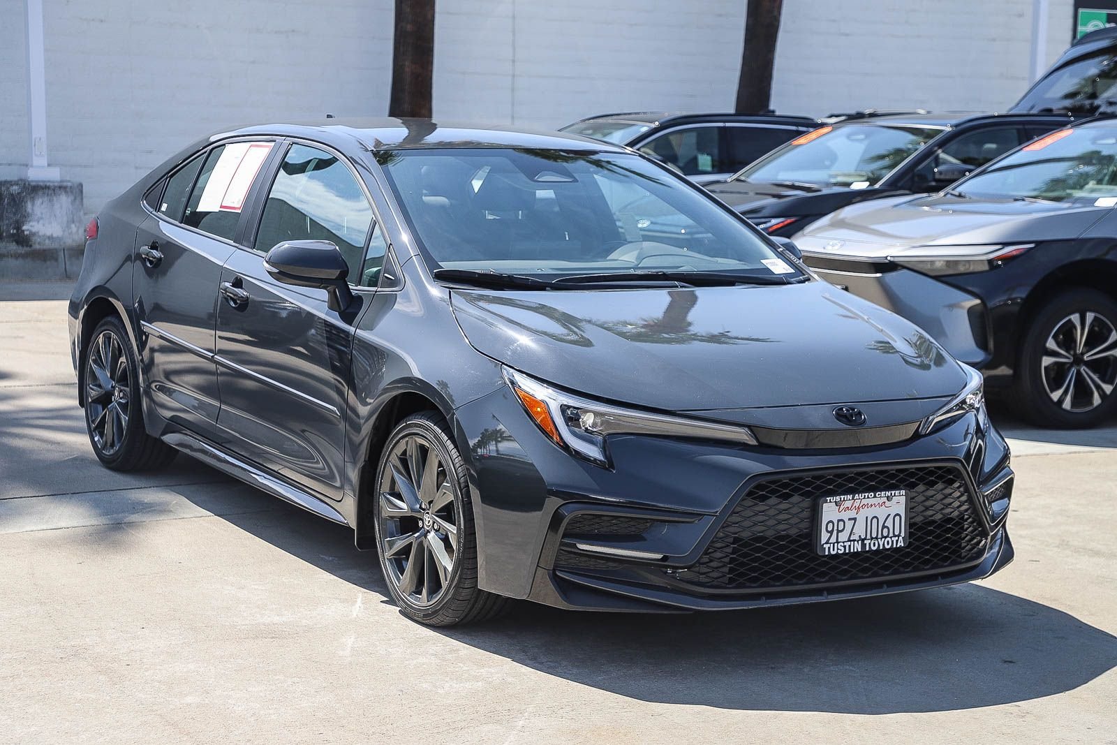 Certified 2025 Toyota Corolla SE FWD image 3