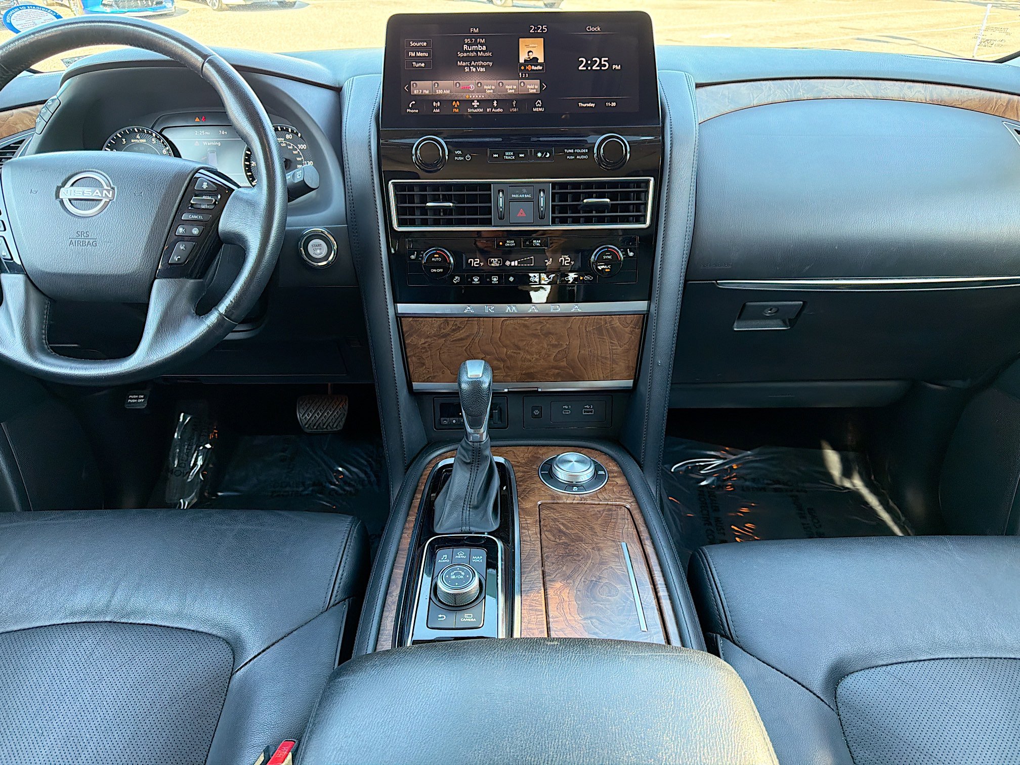 Used 2023 Nissan Armada SL w/ Captain's Chairs Package image 18