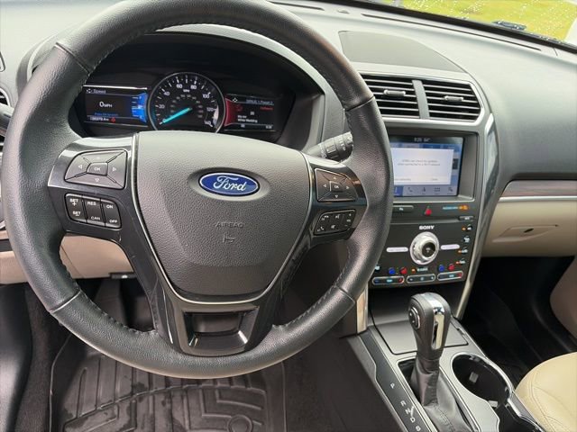 Used 2019 Ford Explorer Limited image 12