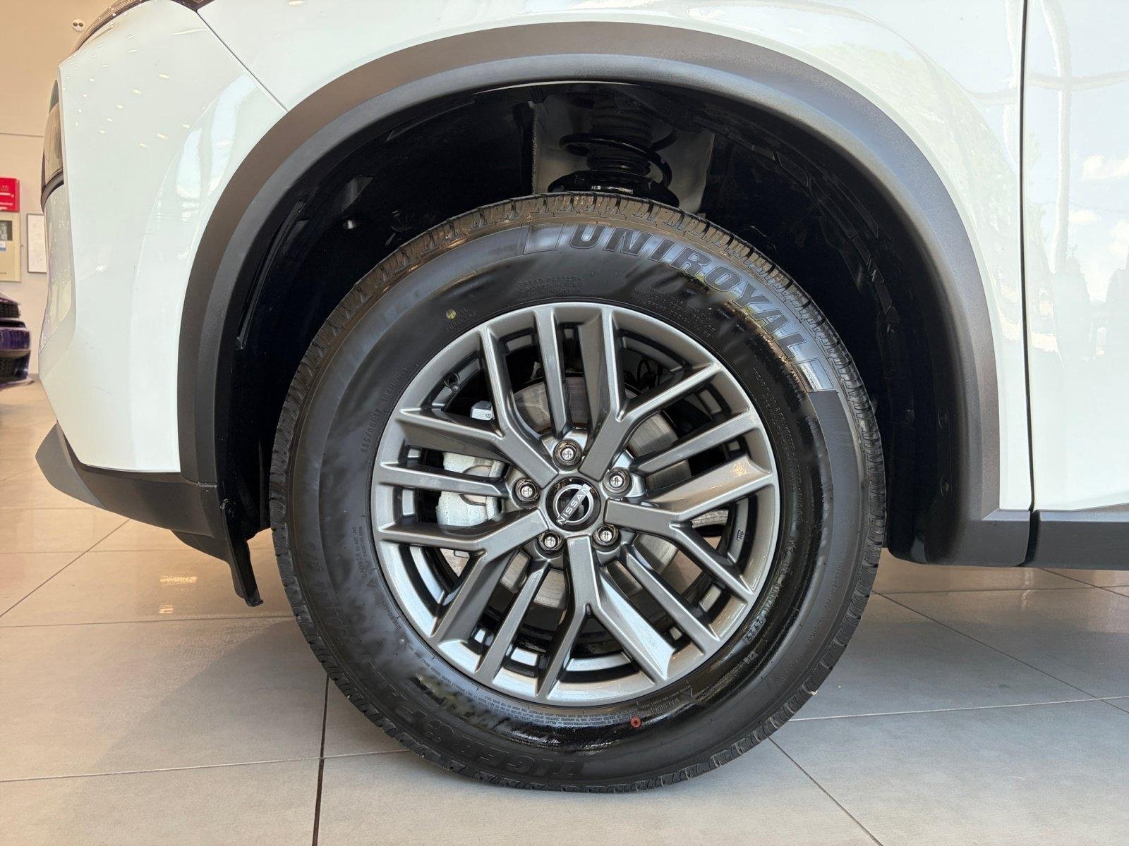 Used 2023 Nissan Rogue S FWD image 8