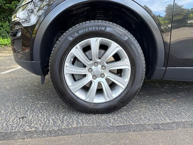 Used 2017 Land Rover Discovery Sport SE image 23