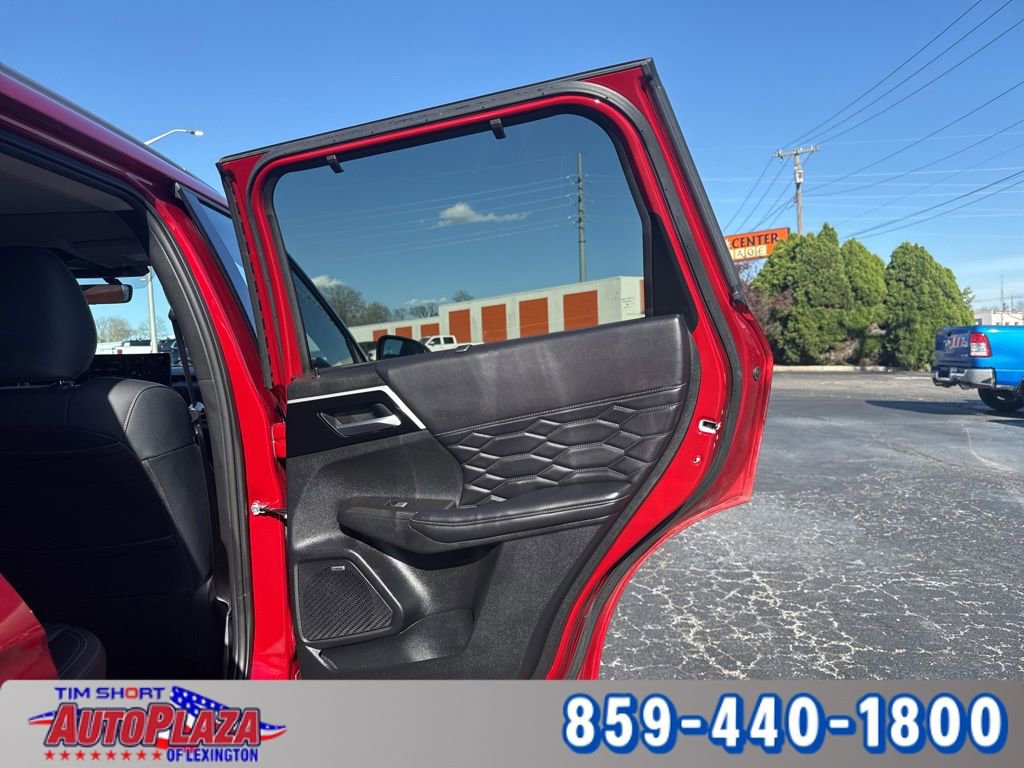 Used 2025 Mitsubishi Outlander SEL image 26