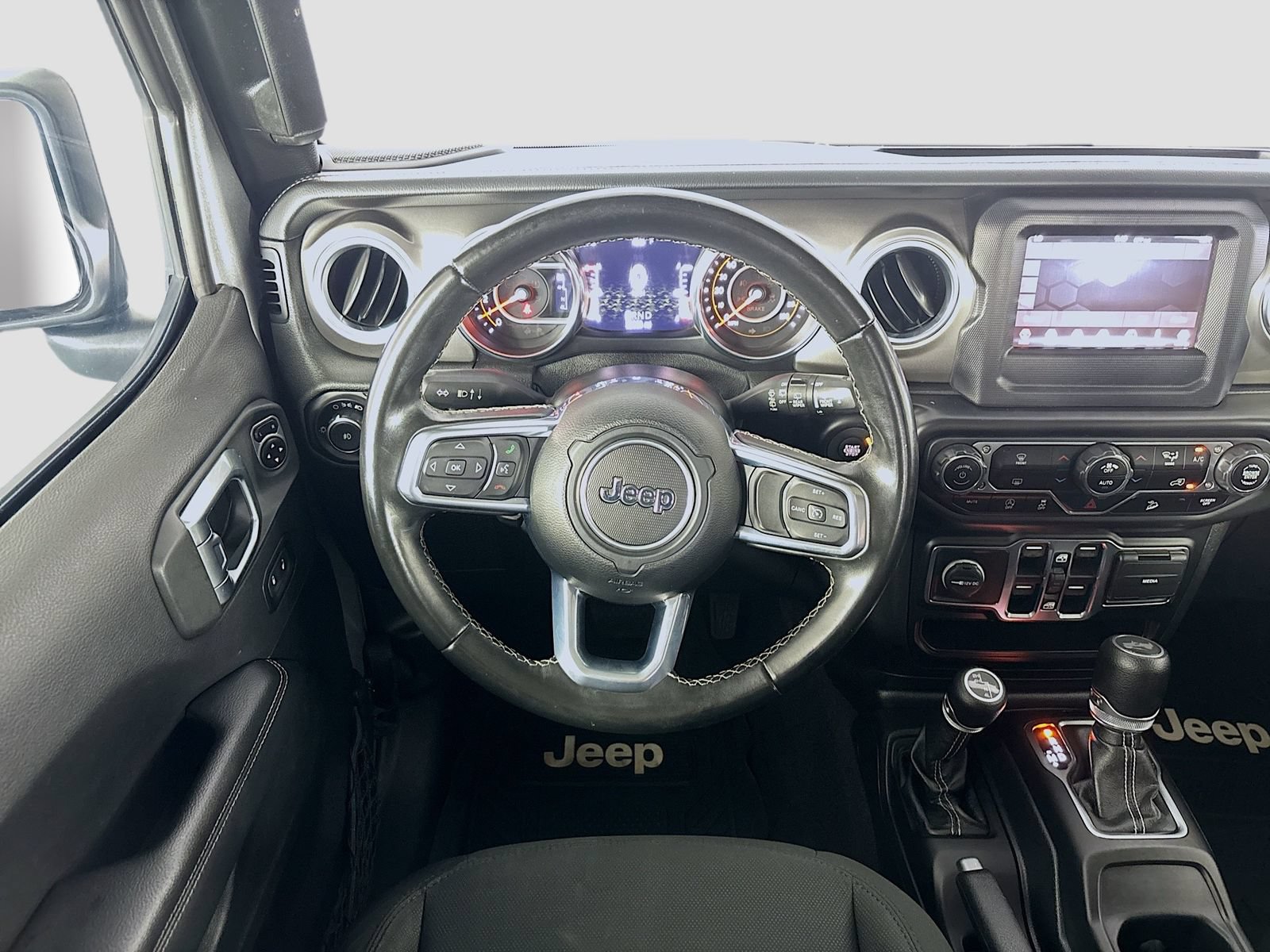 Used 2020 Jeep Wrangler Unlimited Sahara AWD/4WD image 20
