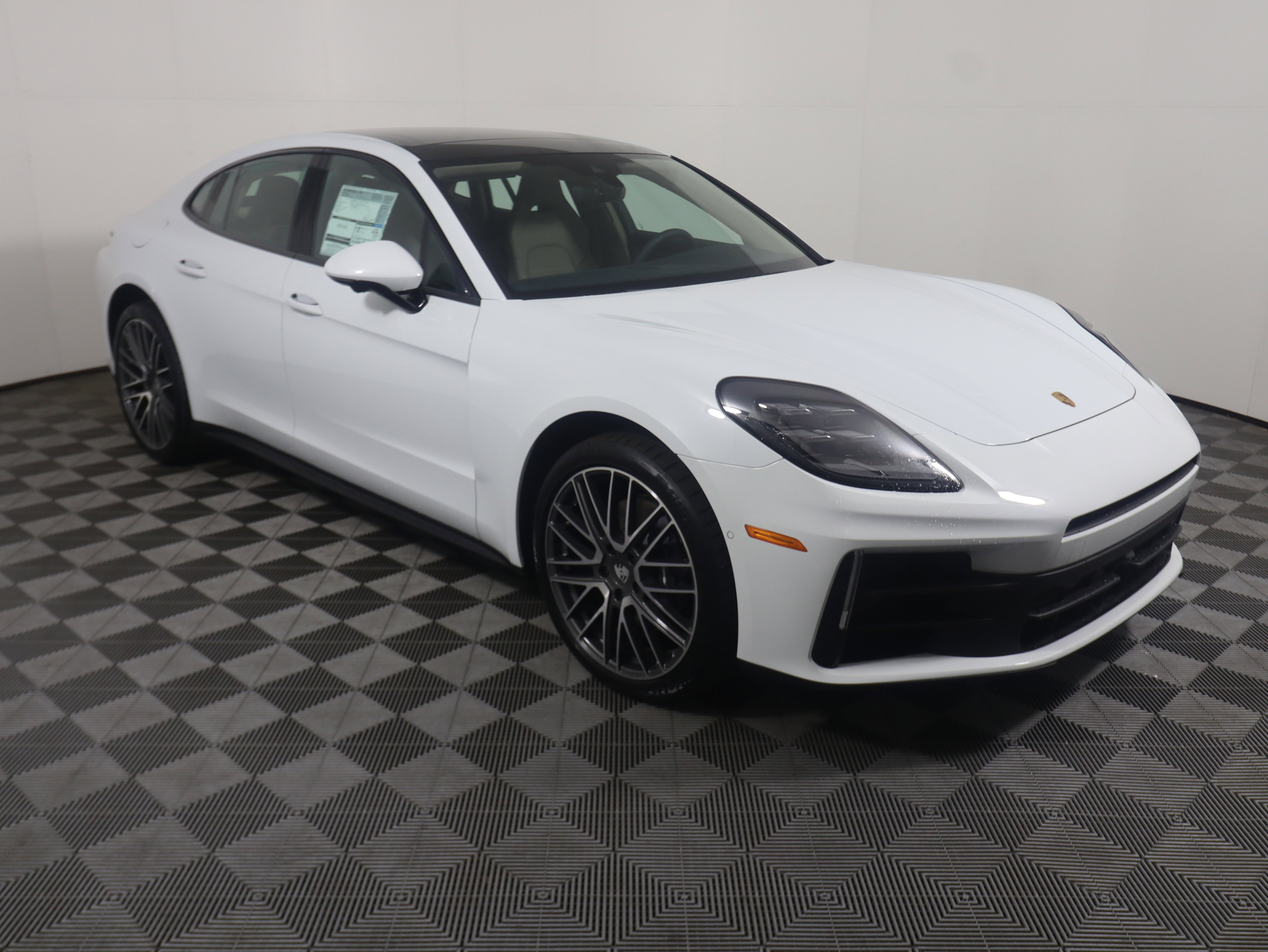 New 2026 Porsche Panamera image 9
