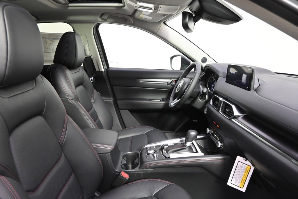 New 2025 MAZDA CX-5 Carbon Edition image 16