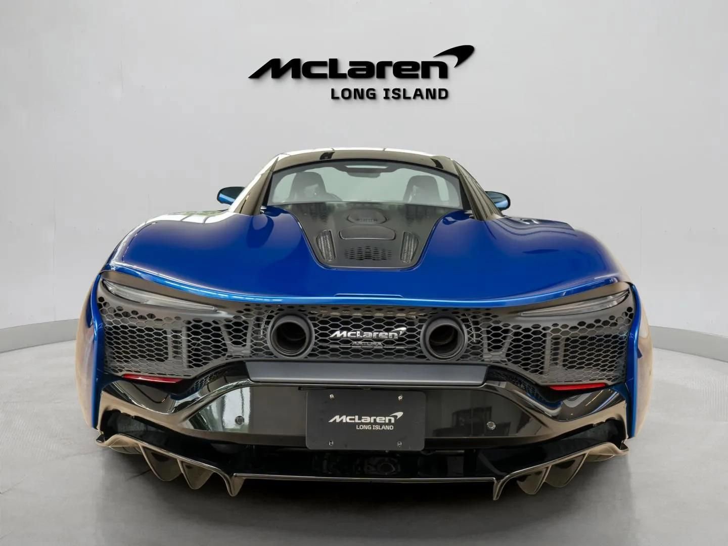 Used 2023 McLaren Artura RWD image 6