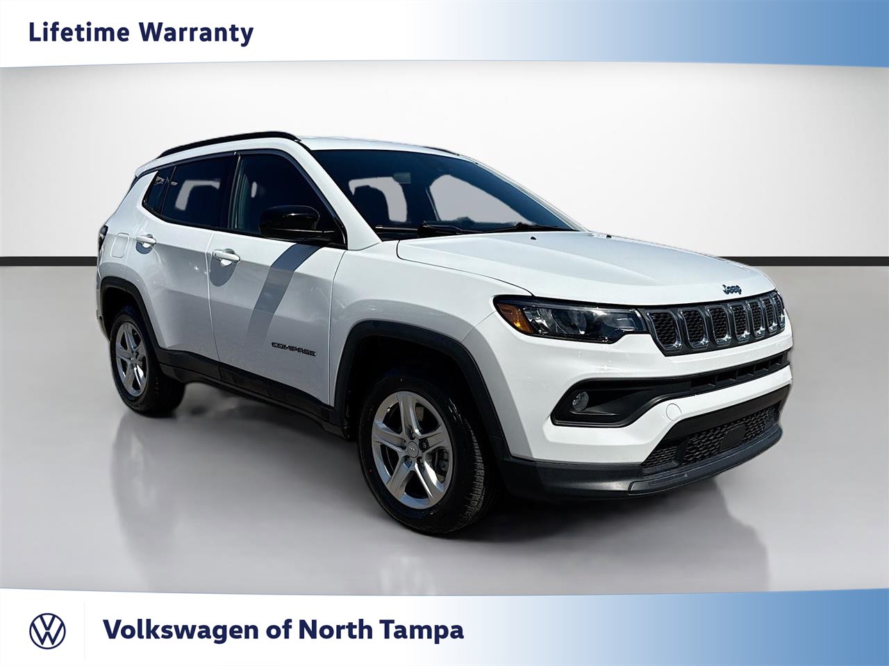 Used 2023 Jeep Compass Latitude AWD/4WD image 1