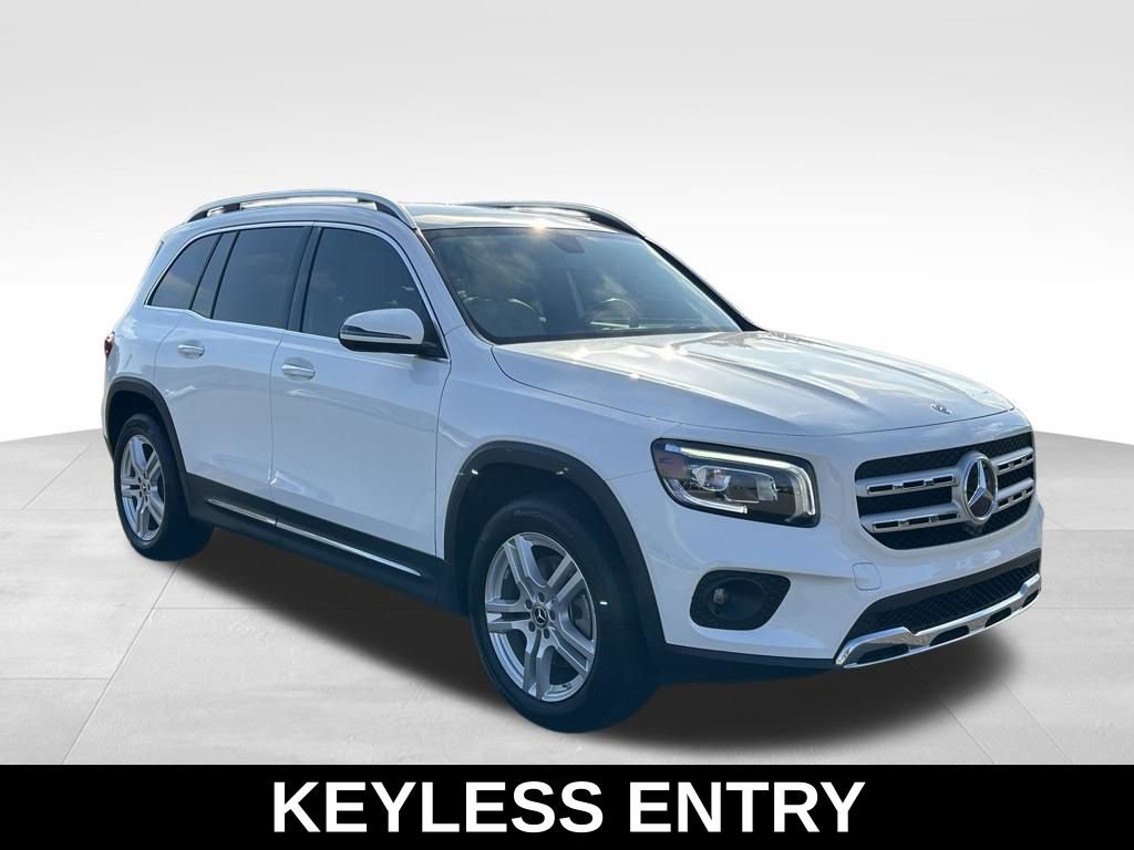 Used 2023 Mercedes-Benz GLB 250 4MATIC image 7