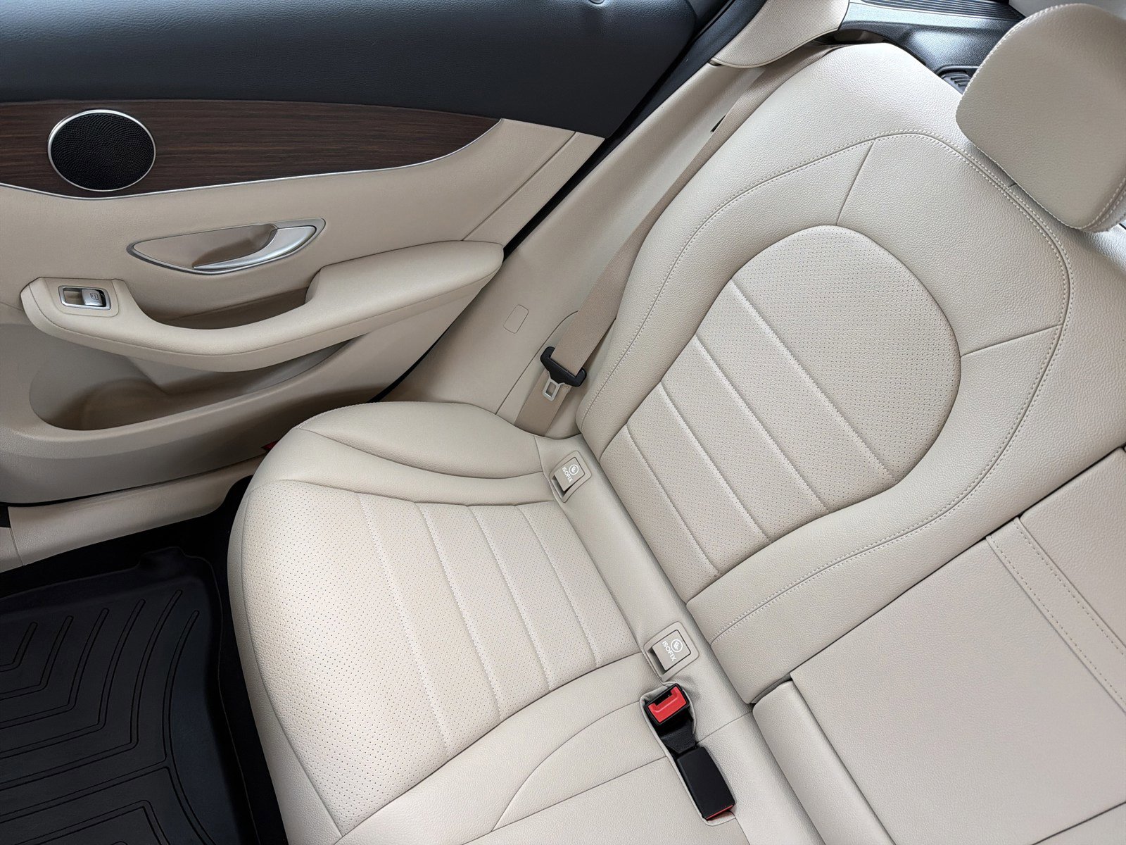 Used 2022 Mercedes-Benz GLC 300 GLC 300 image 12