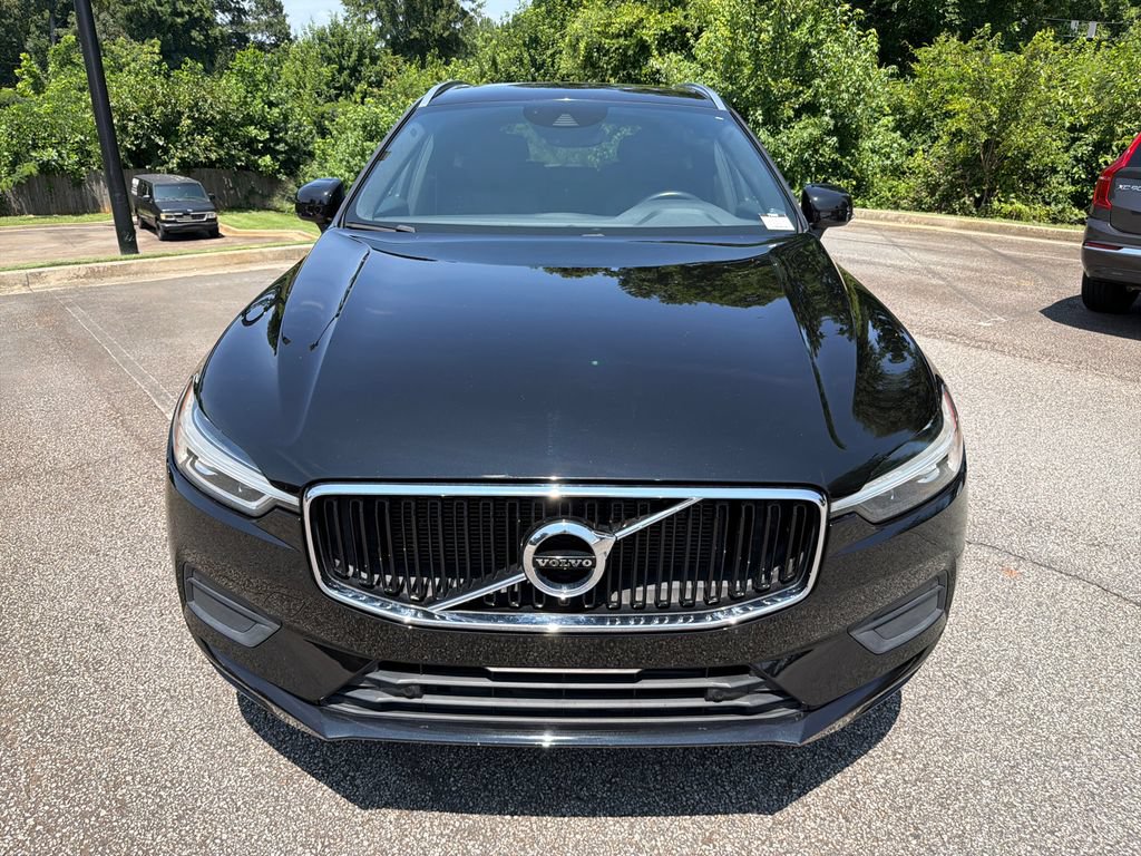 Used 2020 Volvo XC60 T6 Momentum AWD/4WD image 2