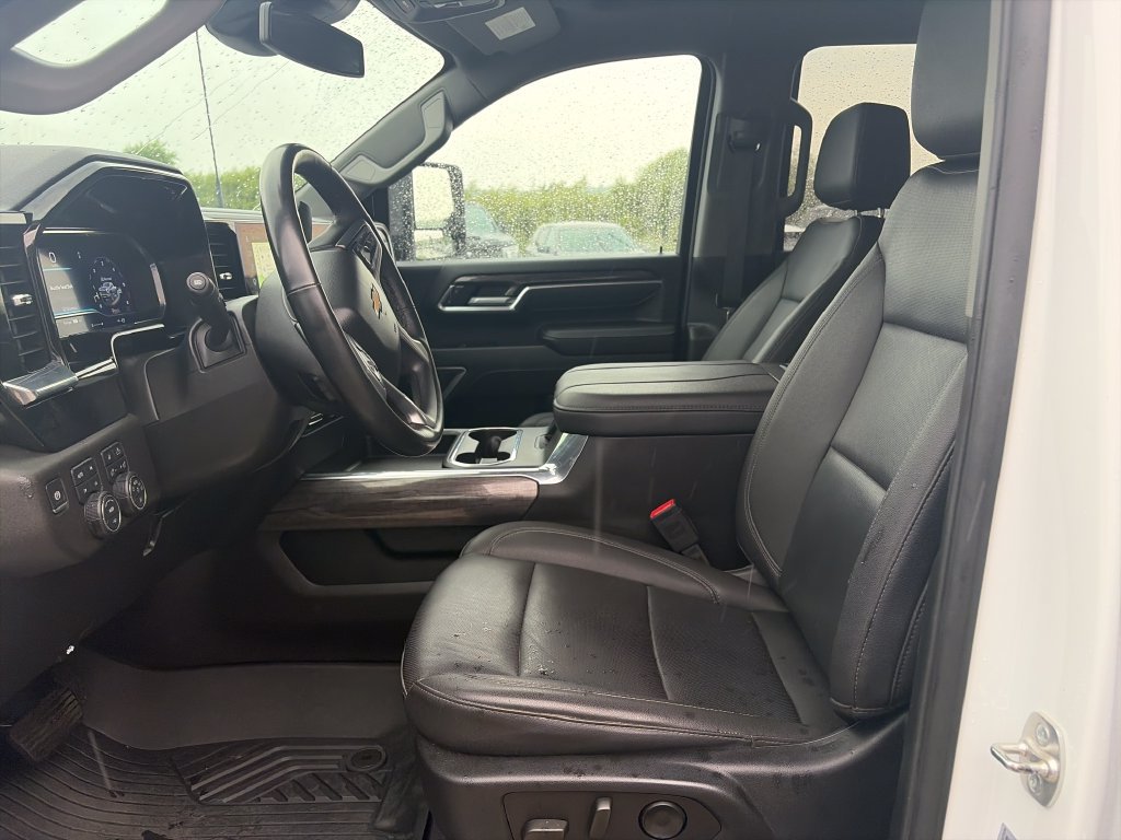 Certified 2025 Chevrolet Silverado 2500 LTZ w/ LTZ Plus Package AWD/4WD image 26
