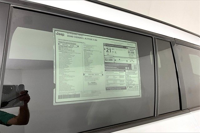 New 2025 Jeep Grand Cherokee L Altitude image 14