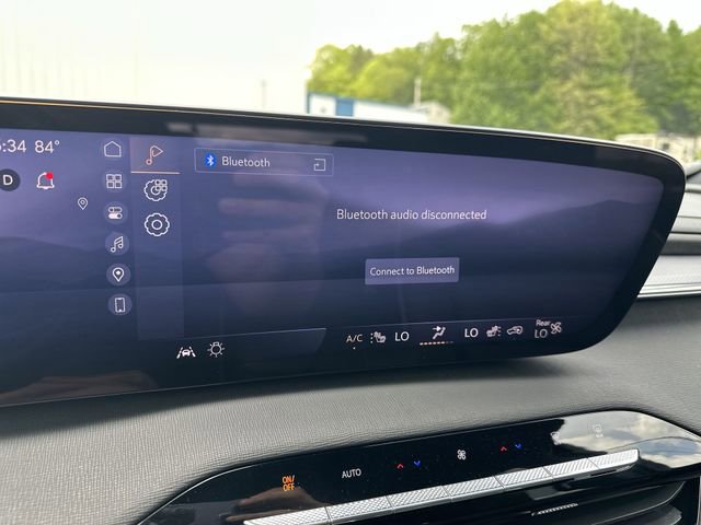 Used 2025 Buick Enclave Sport Touring AWD/4WD image 14