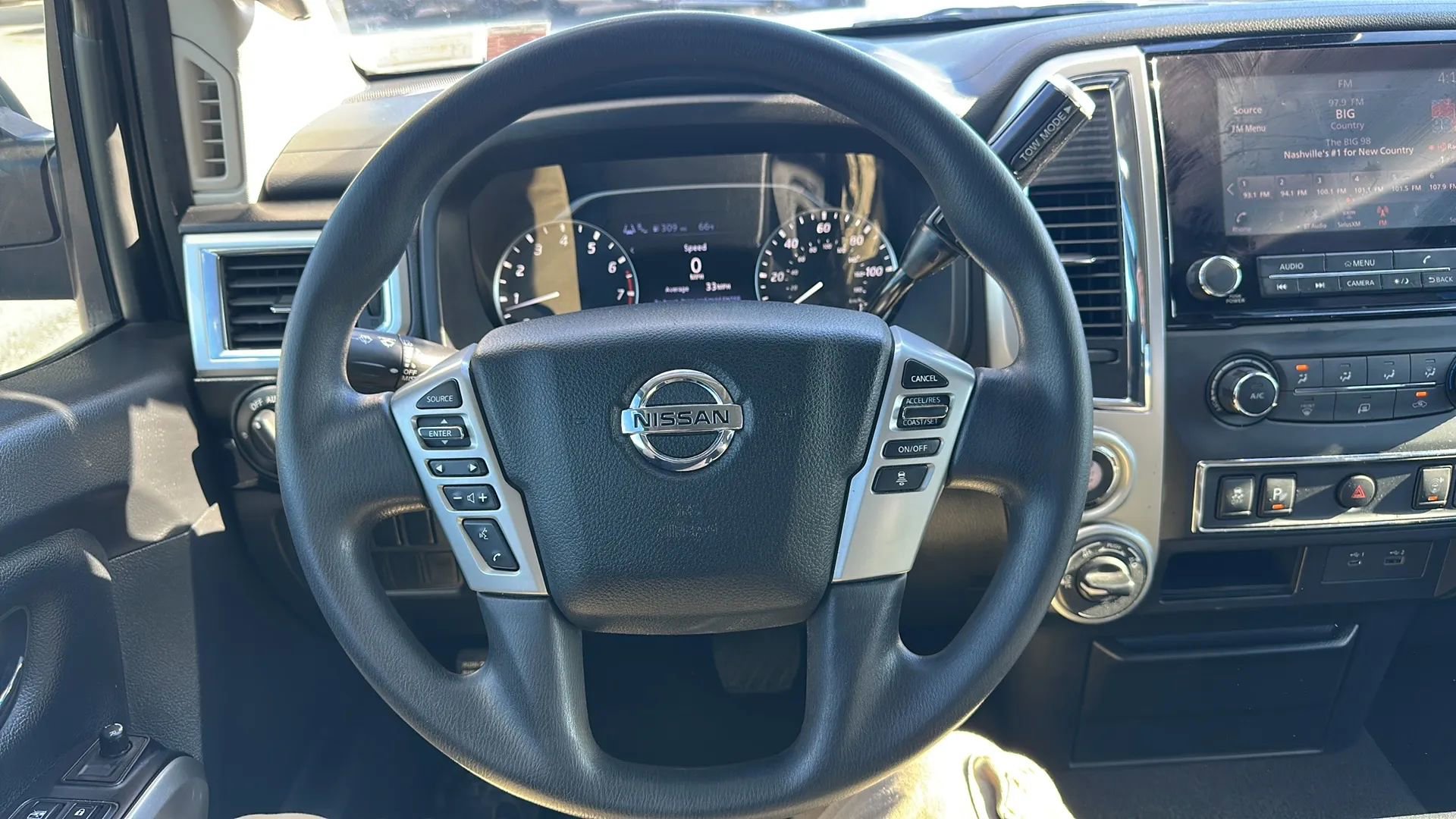 Used 2021 Nissan Titan SV w/ Off Road Protection Package image 17