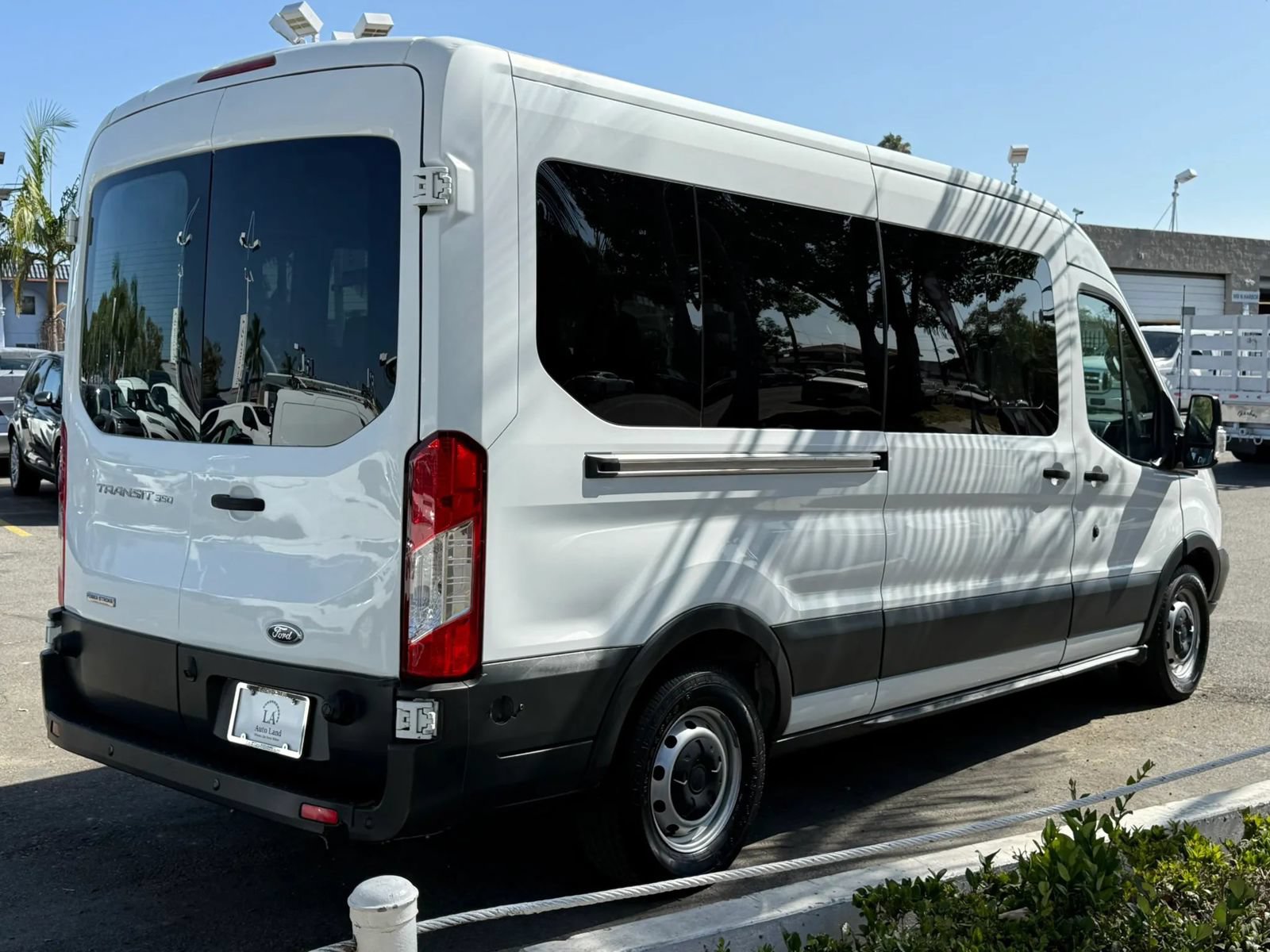 Used 2017 Ford Transit 350 XL RWD image 6