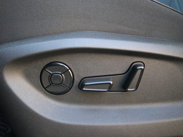 New 2026 Volkswagen Tiguan SE R-Line image 9