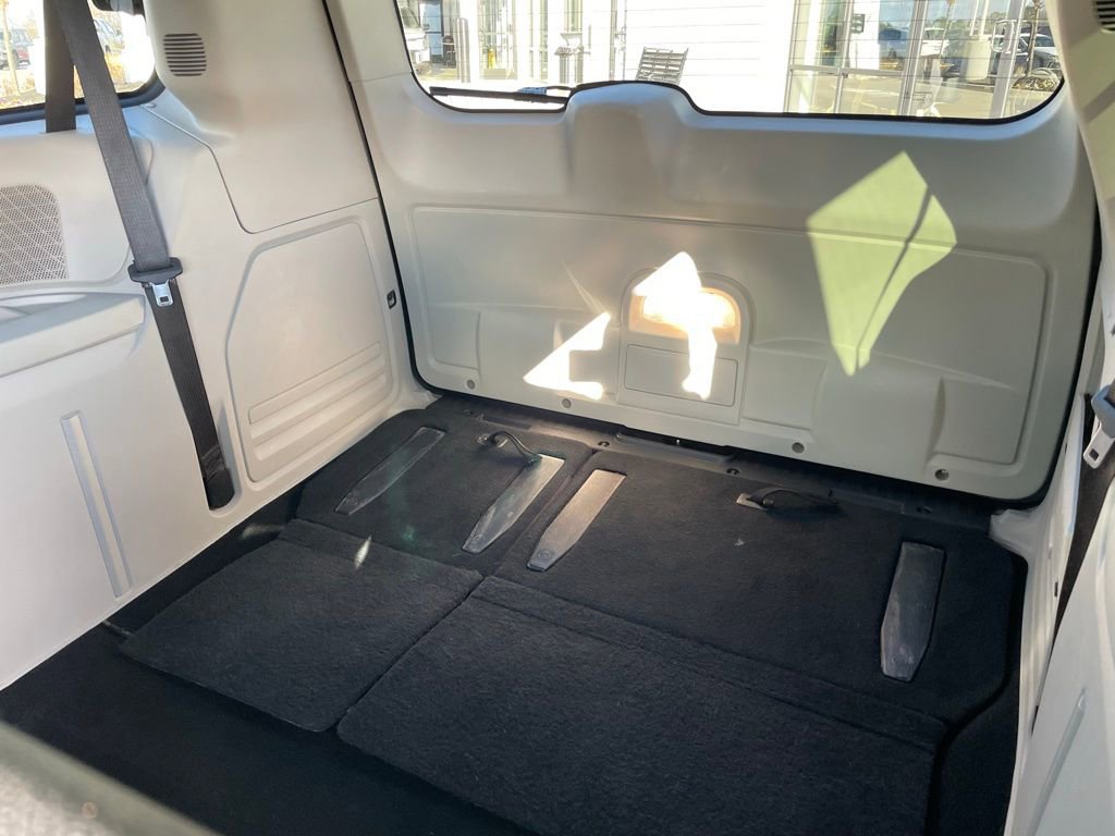 Used 2019 Dodge Grand Caravan SXT image 25