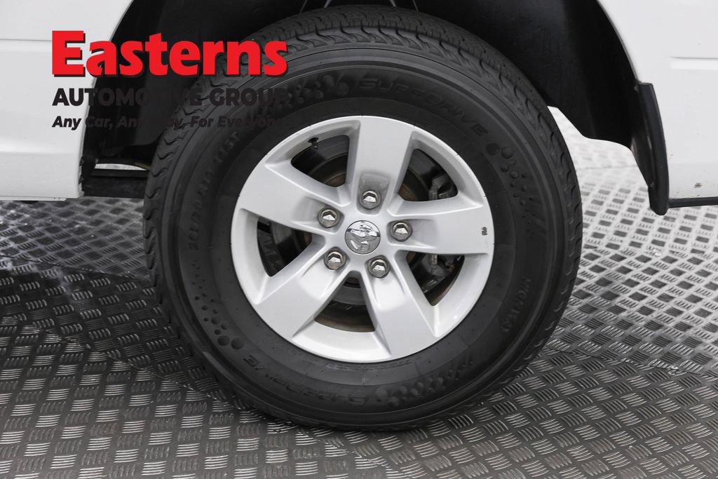 Used 2024 RAM 1500 Classic SLT AWD/4WD image 30