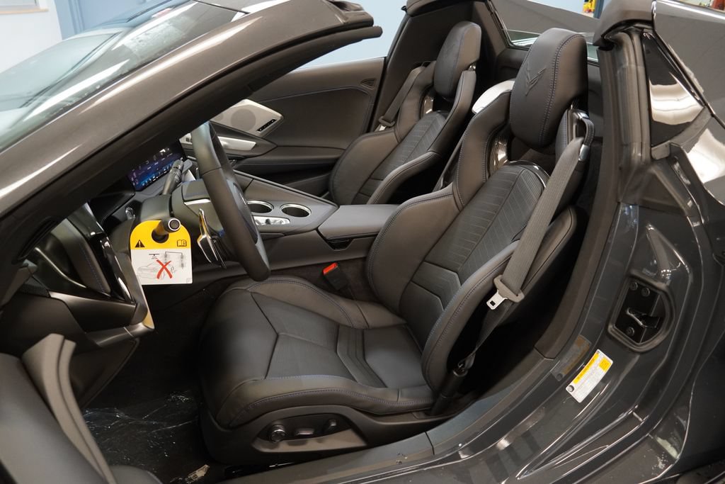 New 2027 Chevrolet Corvette Grand Sport w/ Z52 Sport Performance Package RWD image 3
