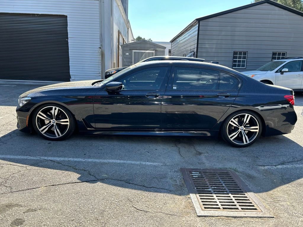 Used 2016 BMW 750i RWD image 4