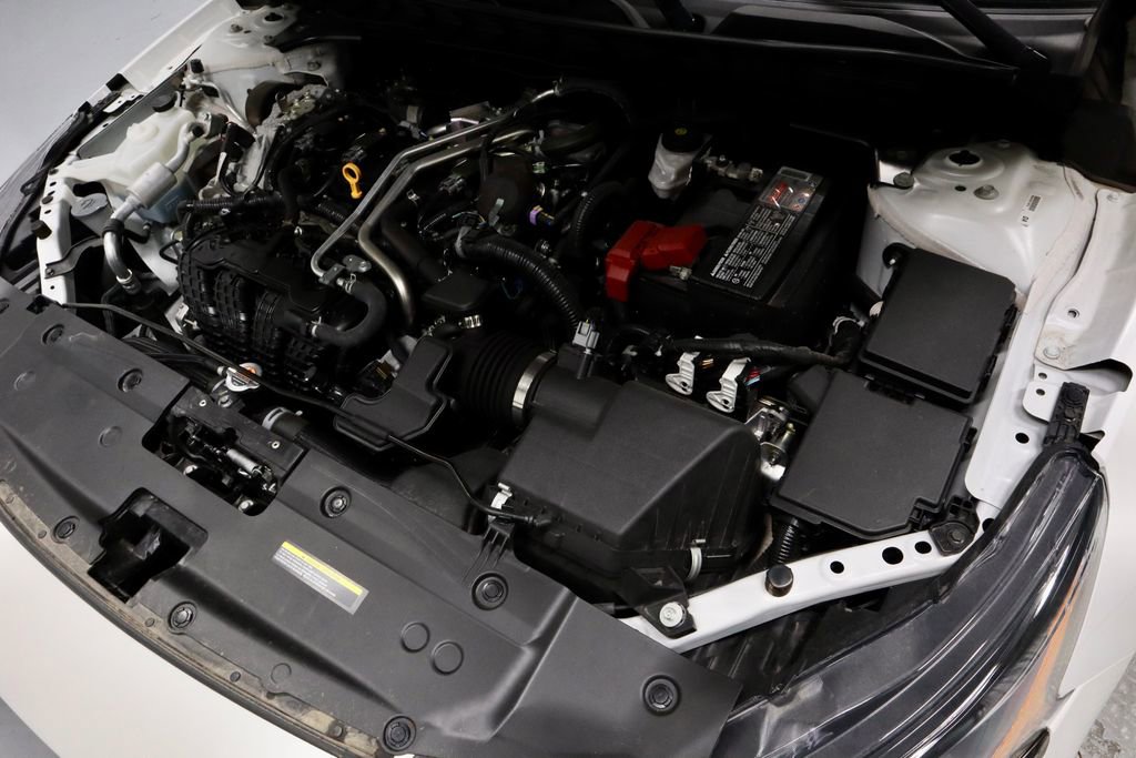 Used 2024 Nissan Altima 2.5 SR AWD/4WD image 18