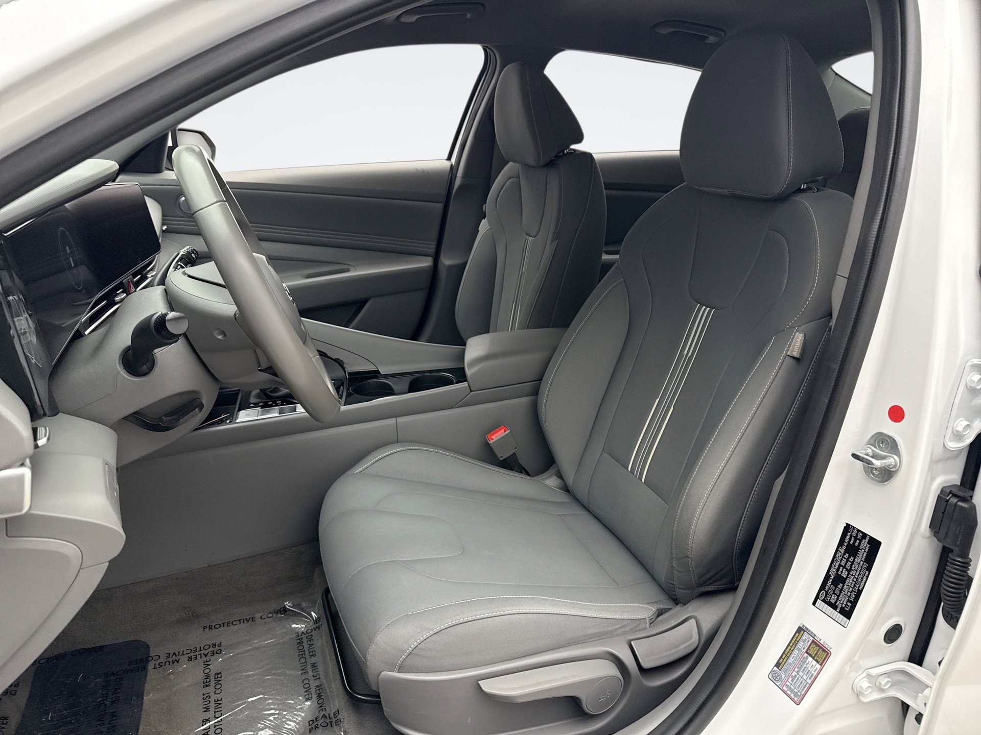 Used 2023 Hyundai Elantra SEL w/ Convenience Package image 11