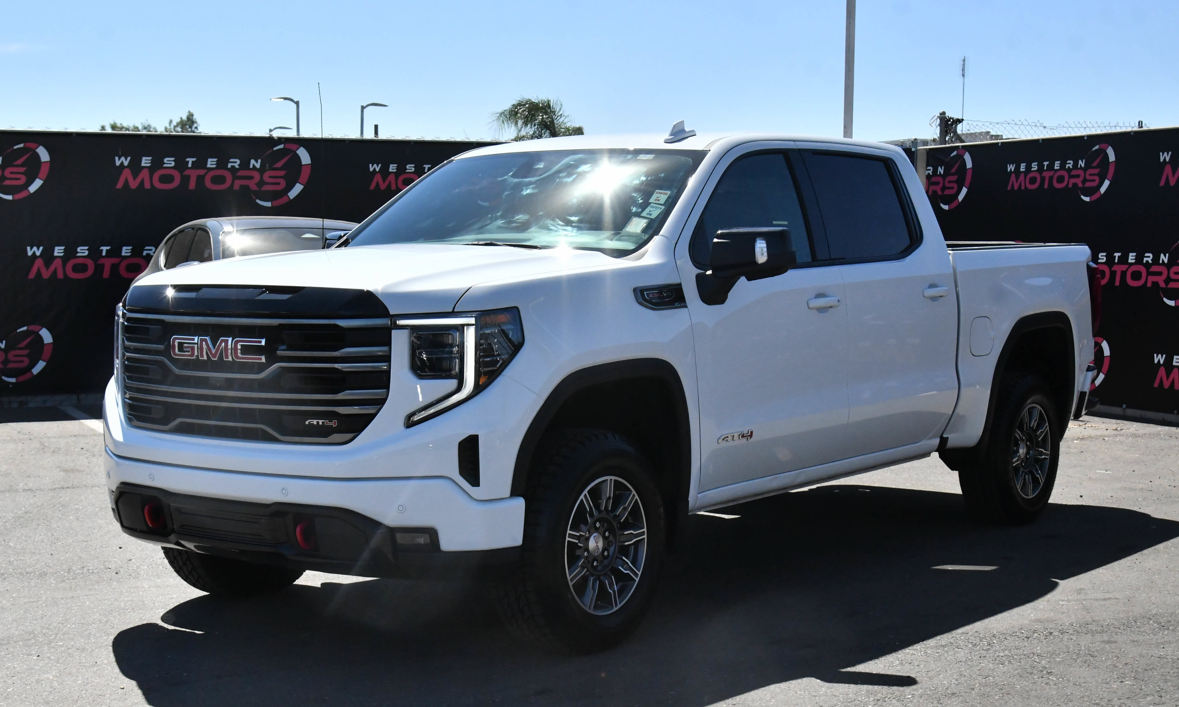 Used 2025 GMC Sierra 1500 AT4 AWD/4WD image 3