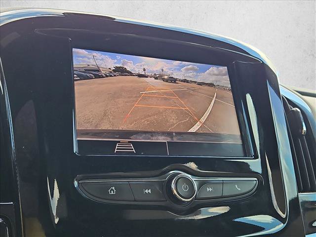 Used 2023 Chevrolet Traverse LS w/ Safety Package FWD image 10