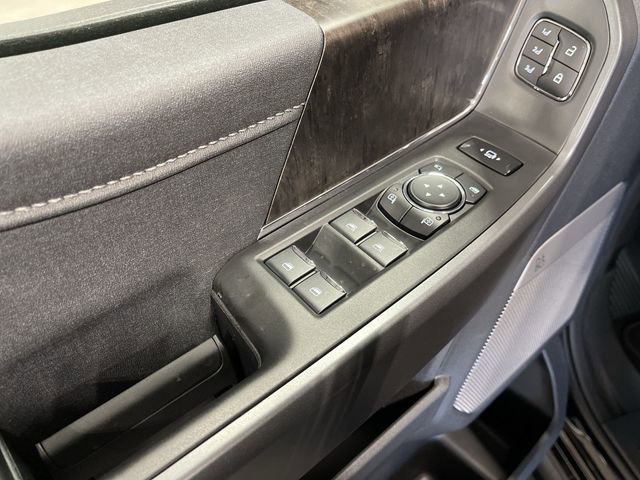 New 2026 Ford F350 Lariat w/ Black Appearance Package image 19