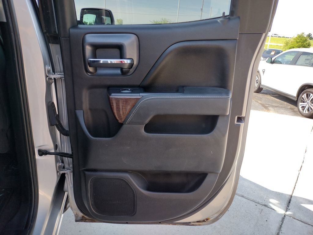 Used 2016 GMC Sierra 1500 SLE w/ SLE Value Package AWD/4WD image 17