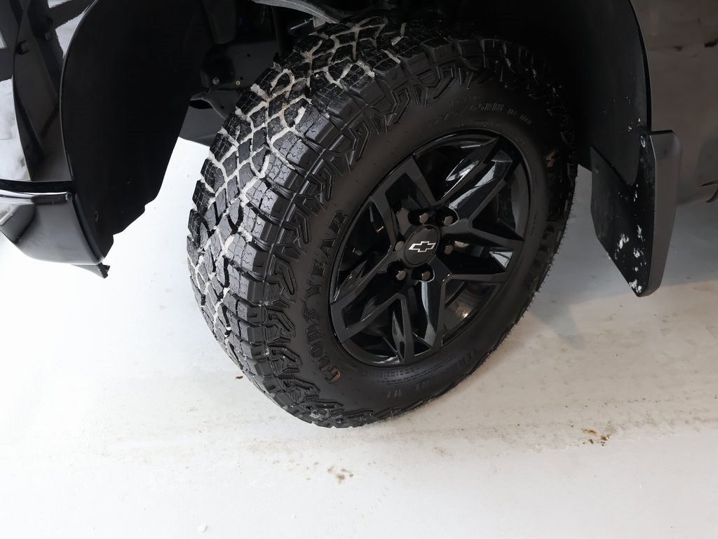 Used 2024 Chevrolet Silverado 1500 LT Trail Boss w/ Convenience Package II image 43