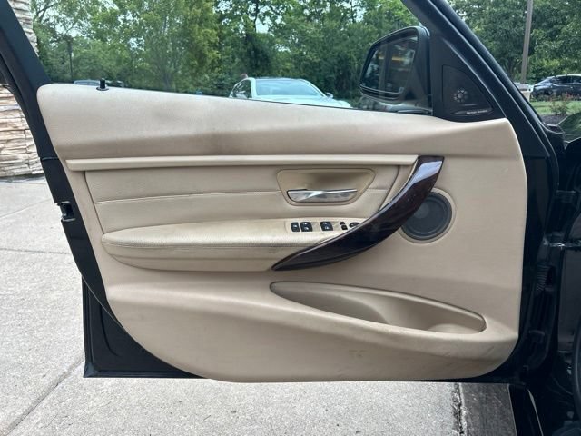 Used 2013 BMW 335i xDrive Sedan AWD/4WD image 15