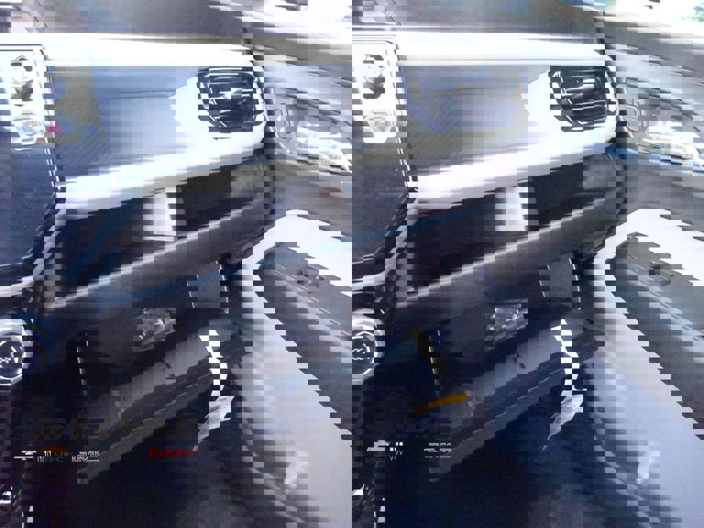 New 2027 Chevrolet Bolt LT w/ Comfort Package image 27