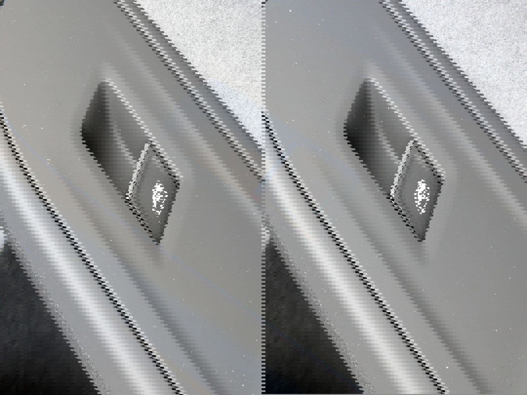 New 2025 Volkswagen Golf R Black Edition image 33