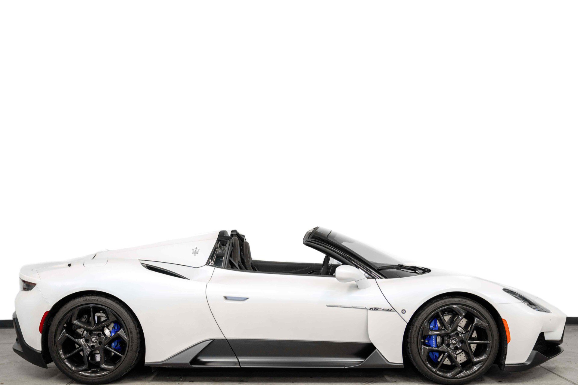 Used 2023 Maserati MC20 Spyder RWD image 2