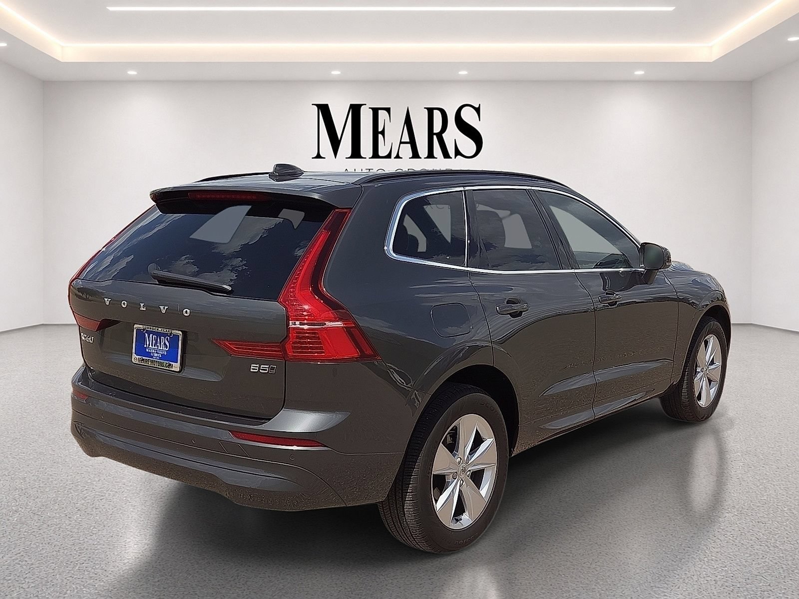 Used 2022 Volvo XC60 B5 Momentum AWD/4WD image 6